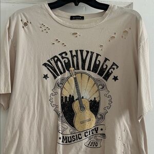 Nashville Graphic Women’s shirt